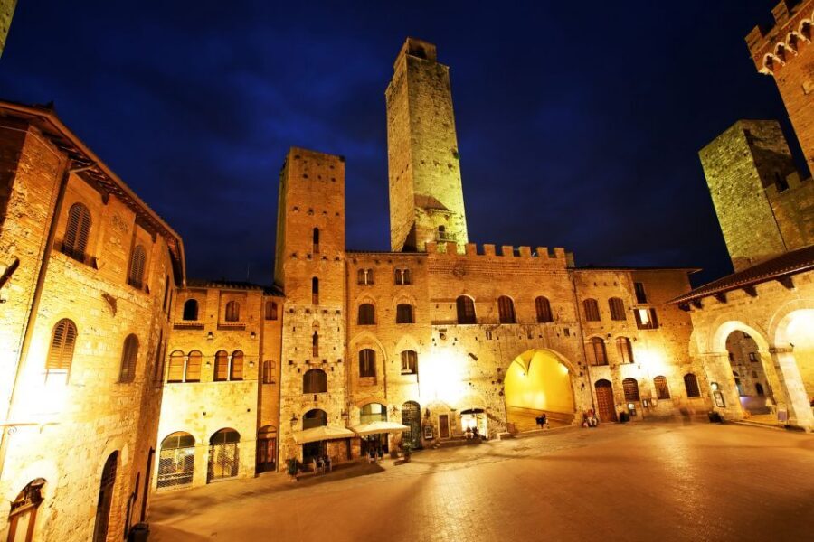 From Siena: Chianti and San Gimignano Sunset Tour - Monteriggioni’s fortress walls: short time, big wow factor
