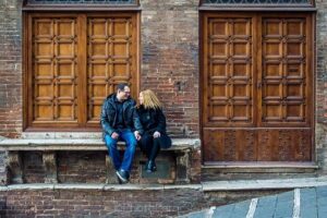 Private Photo Shoot in Siena - Piazza del Campo: Classic Siena Frames With Flexibility