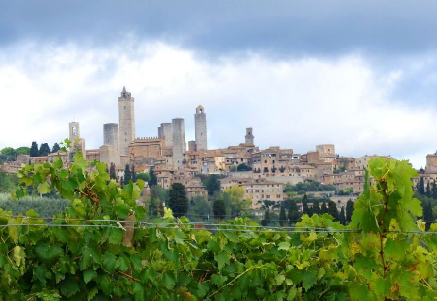 San Gimignano and Volterra: Day Tour from Siena - San Gimignano: the Town of Fine Towers (and why the story matters)