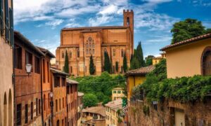 Siena Private Walking Tour - Meeting at Fonte Gaia in Piazza del Campo (And Getting Oriented)