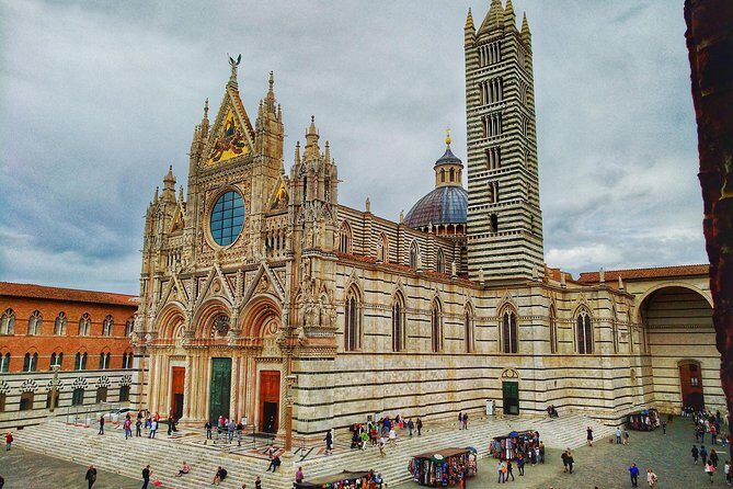 Siena Private walking tour - The elegant historical street break