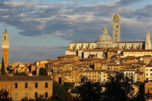 Siena Tour and exclusive window on Piazza del Campo - Chiesa del Santuario di Santa Caterina: follow Catherine’s story where it lived