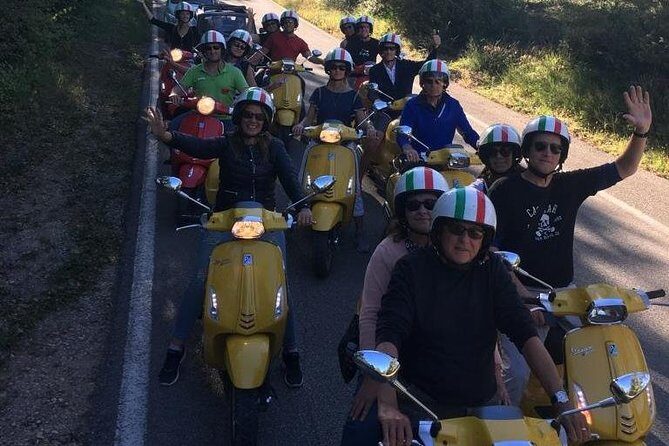 Vespa Tour in Chianti Small Group from Florence - Getting to the Start: Florence vs Siena Meeting Reality