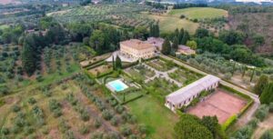 Wine Experience in an Organic Chianti Winery - The Tasting Format: Four Organic Wines With Real Pairing Logic